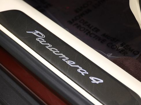 Used 2022 Porsche Panamera image 17