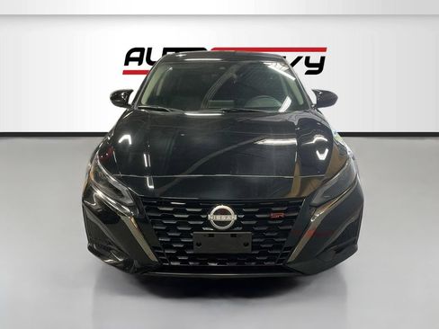 Used 2025 Nissan Altima 2.5 SR FWD image 2