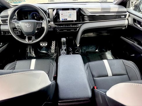 Used 2026 Toyota Camry SE w/ Convenience Package image 13