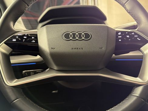 Used 2023 Audi Q4 e-tron Premium Plus w/ Premium Plus image 23