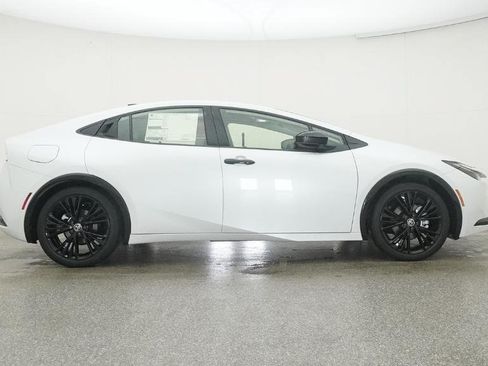 New 2026 Toyota Prius Plug-In Hybrid FWD image 45