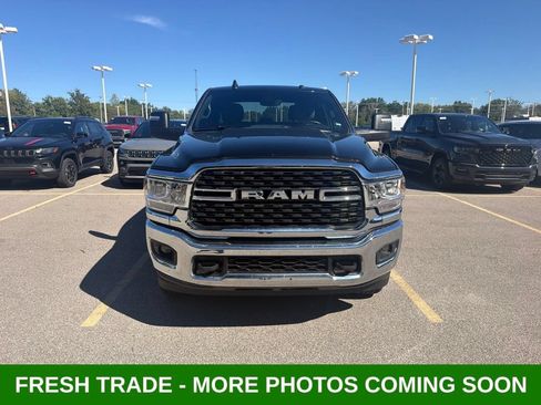 Used 2024 RAM 2500 Big Horn AWD/4WD image 3