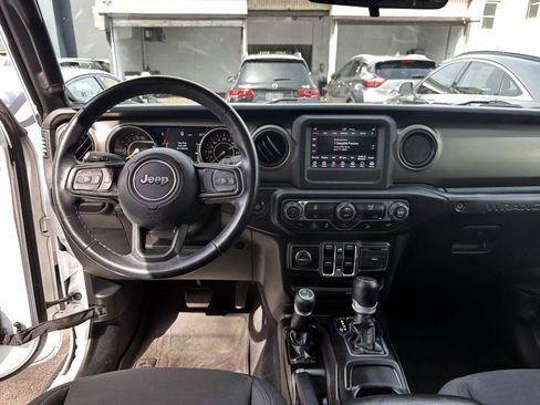 Used 2021 Jeep Wrangler Unlimited Sport AWD/4WD image 19