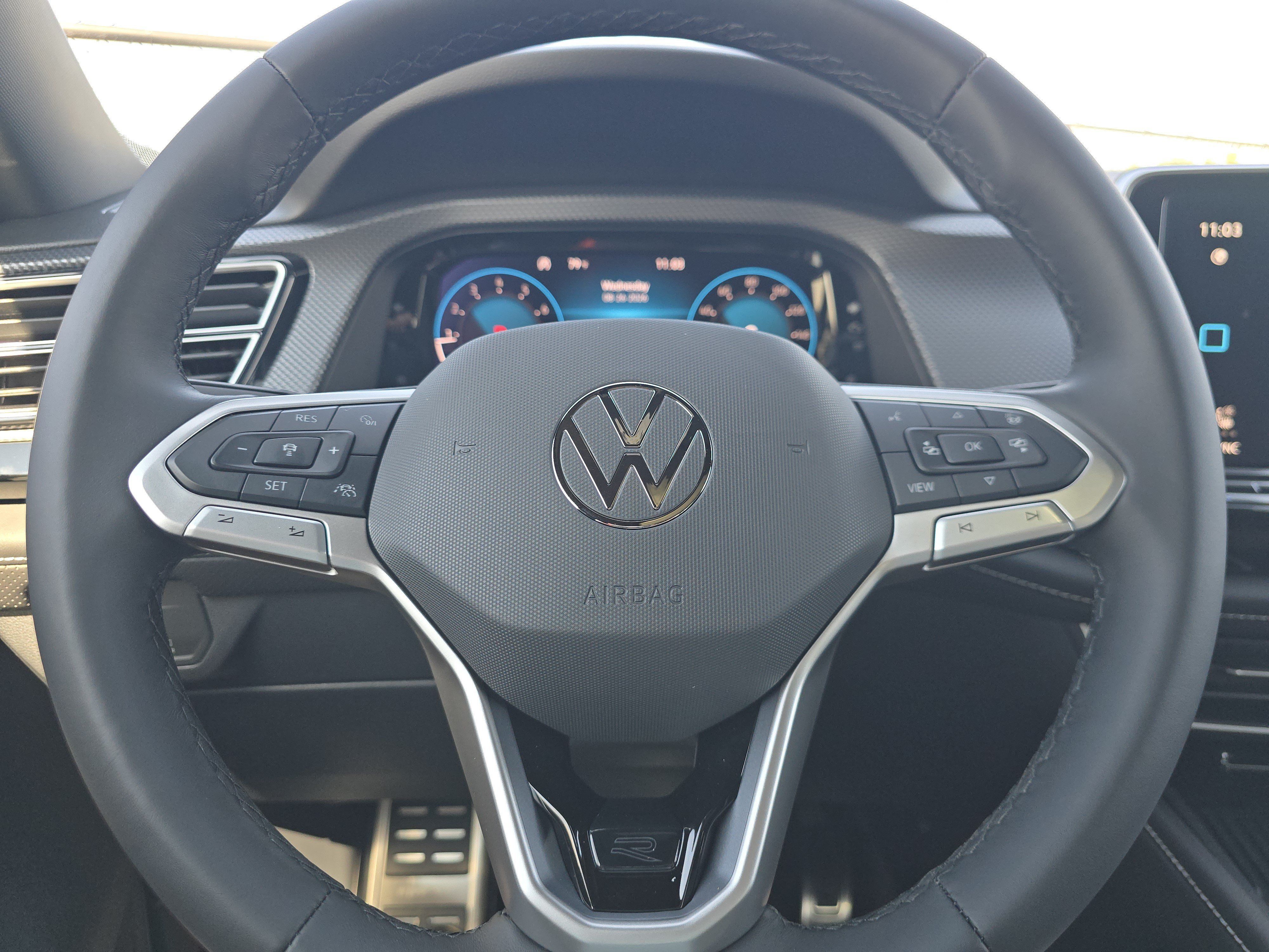New 2026 Volkswagen Atlas Cross Sport SEL Premium R-Line AWD/4WD image 24