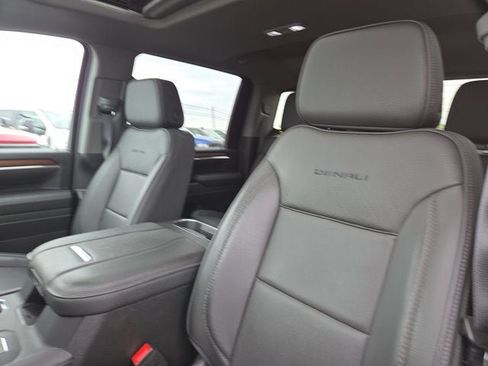 Used 2025 GMC Sierra 3500 Denali AWD/4WD image 11