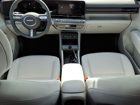 Used 2025 Hyundai Kona SEL image 10