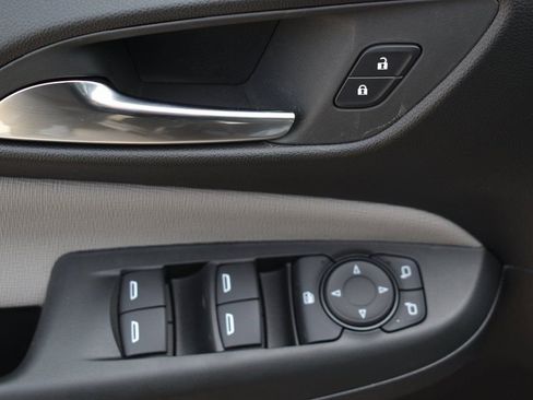 New 2025 Buick Envista Avenir image 13