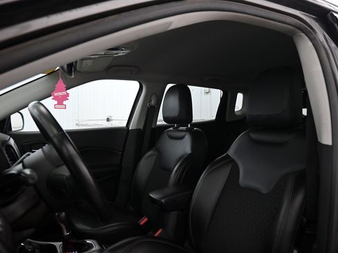 Used 2018 Jeep Compass Latitude w/ Popular Equipment Group image 4