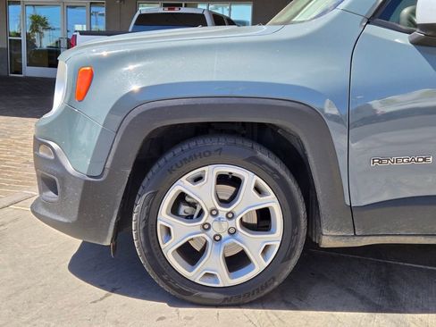Used 2017 Jeep Renegade Limited FWD image 5