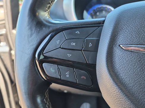 Used 2019 Chrysler Pacifica Touring Plus w/ S Appearance Package FWD image 20