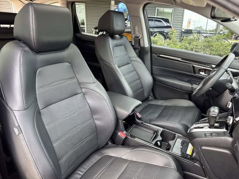 Used 2020 Honda CR-V Touring image 11