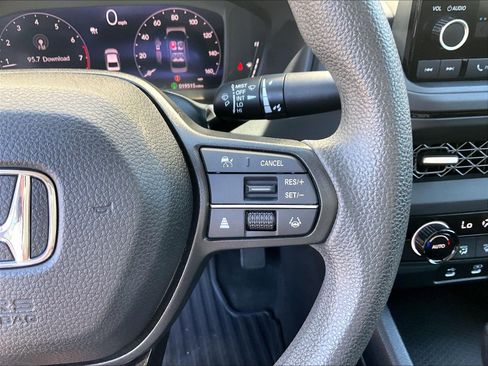 Used 2023 Honda Accord EX image 19
