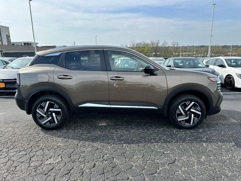 New 2026 Nissan Kicks SV image 2