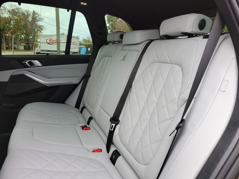 New 2026 BMW X5 xDrive40i w/ Executive Package image 9