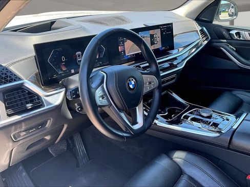 Used 2025 BMW X7 xDrive40i AWD/4WD image 12