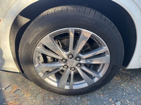 Used 2023 Cadillac XT6 Premium Luxury image 32