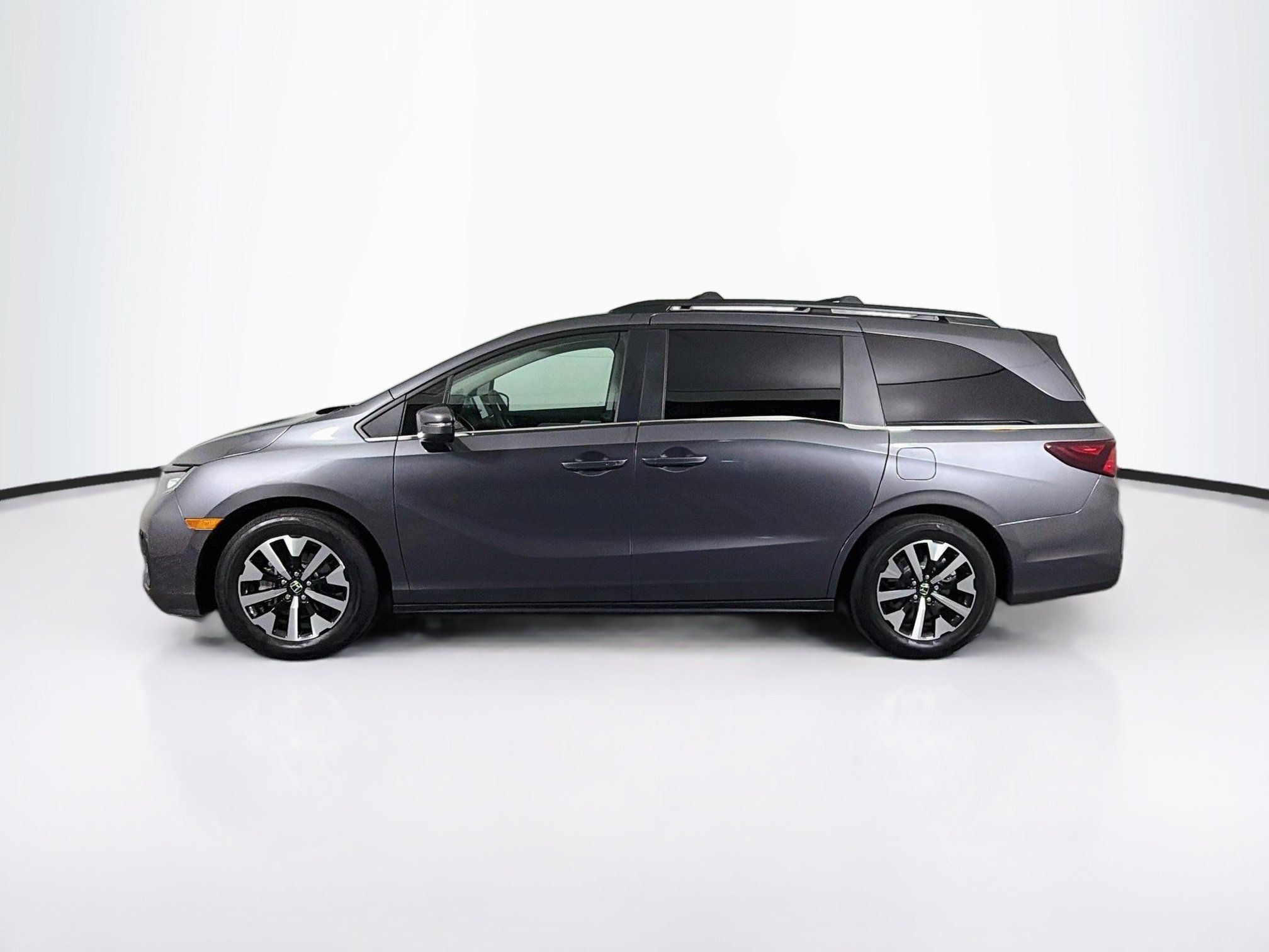 Used 2025 Honda Odyssey EX-L image 4