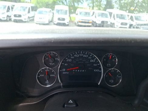 Used 2024 Chevrolet Express 3500 w/ Power Convenience Package RWD image 12