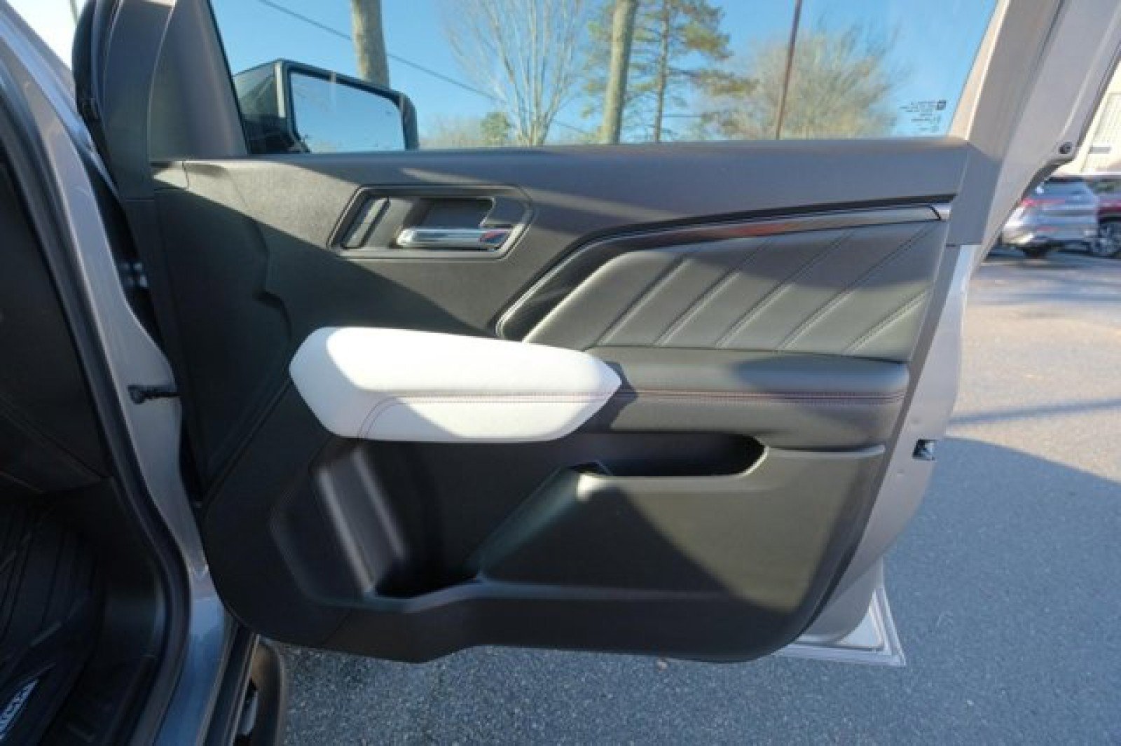 Used 2023 GMC Canyon AT4X AWD/4WD image 18