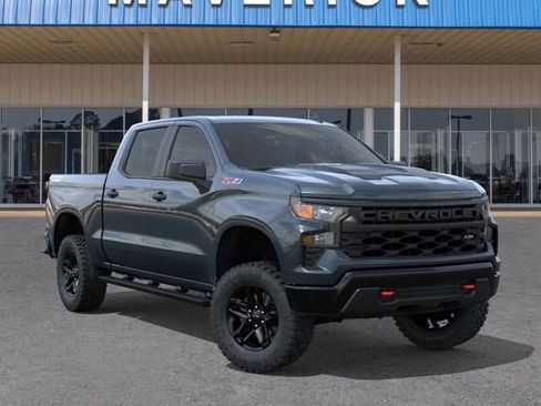 New 2026 Chevrolet Silverado 1500 Custom Trail Boss w/ LPO, Dark Essentials Package AWD/4WD image 7