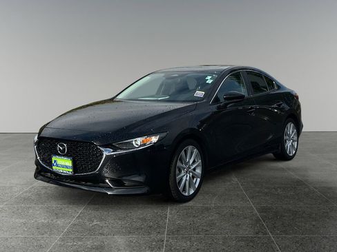 Used 2025 MAZDA MAZDA3 s FWD image 3