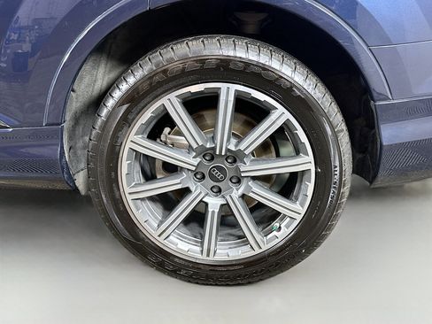 Used 2023 Audi Q7 2.0T Premium Plus w/ Premium Plus Package AWD/4WD image 32