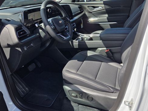 New 2026 Chevrolet Traverse LT w/ Sun and Wheel Package image 5