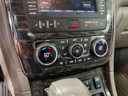 Used 2013 Buick Enclave Leather w/ Trailering Provision Package FWD image 16