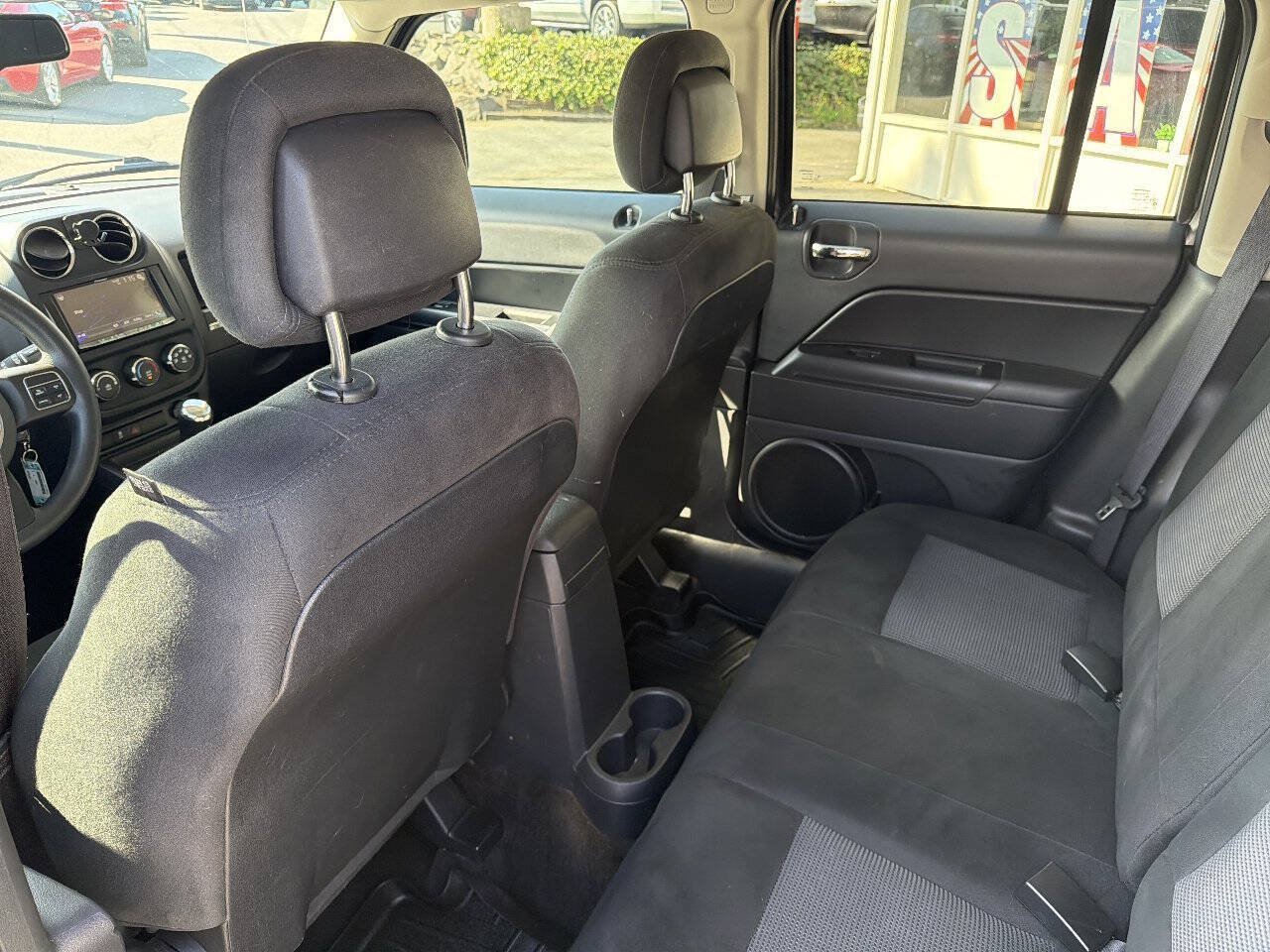 Used 2016 Jeep Patriot Sport w/ Power Value Group AWD/4WD image 27