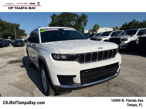 Certified 2025 Jeep Grand Cherokee L Laredo RWD image 1