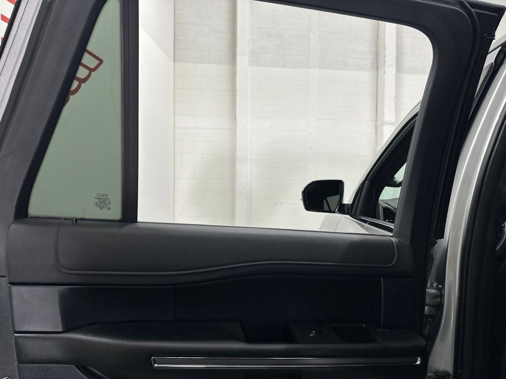Used 2021 Ford Expedition XLT RWD image 50