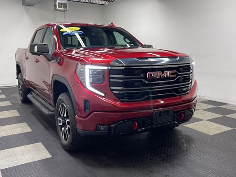 Used 2023 GMC Sierra 1500 AT4 w/ Technology Package AWD/4WD image 24