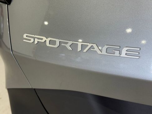 Used 2024 Kia Sportage LX AWD/4WD image 28
