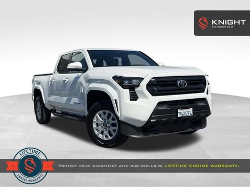 Used 2025 Toyota Tacoma SR5 AWD/4WD image 1