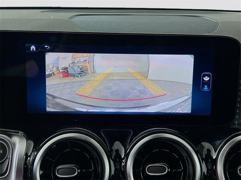 New 2026 Mercedes-Benz GLB 250 4MATIC image 17