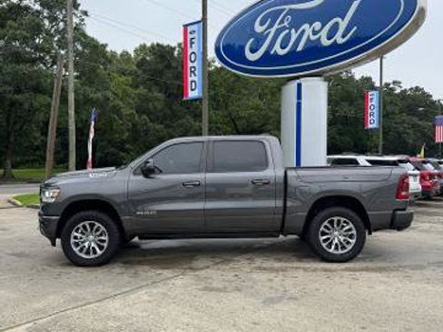Used 2024 RAM 1500 Laramie AWD/4WD image 3