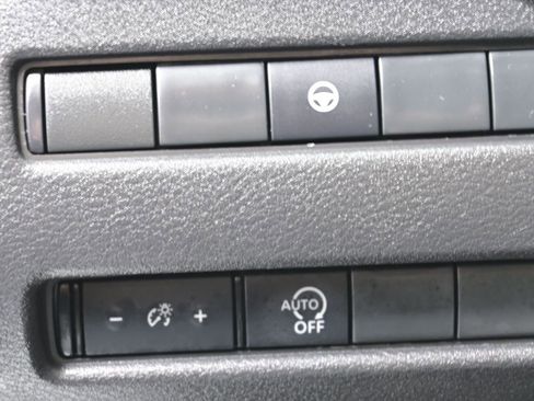 Used 2023 Nissan Rogue SV image 15