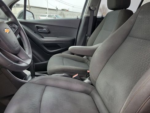 Certified 2020 Chevrolet Trax LS w/ Tint and Cruise Package image 15