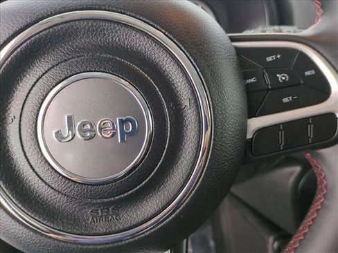 Used 2023 Jeep Renegade Trailhawk AWD/4WD image 28