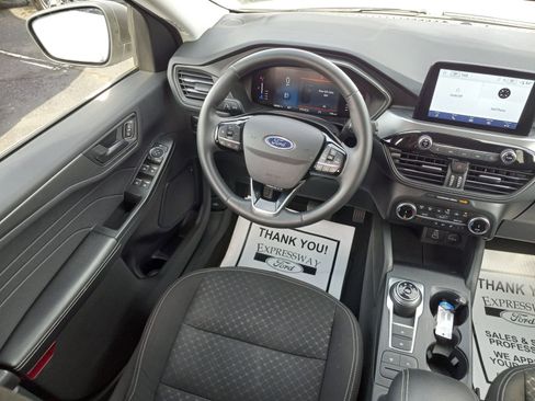 Used 2024 Ford Escape Active w/ Cold Weather Package FWD image 16