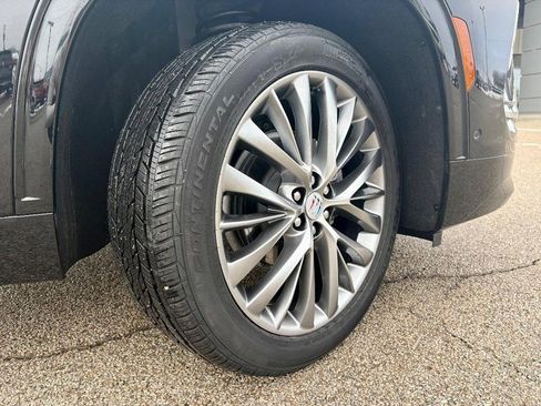 Used 2025 Buick Enclave Avenir w/ Super Cruise Package image 11