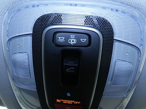 Used 2023 Hyundai Elantra Limited image 42