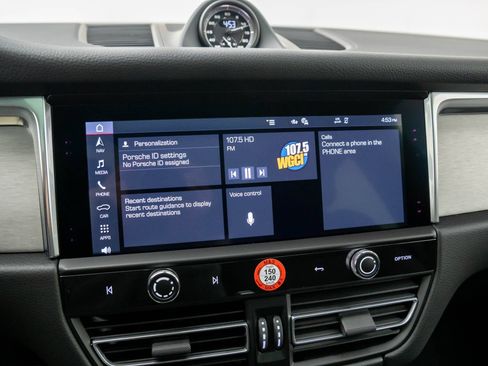 Certified 2026 Porsche Macan AWD/4WD image 24