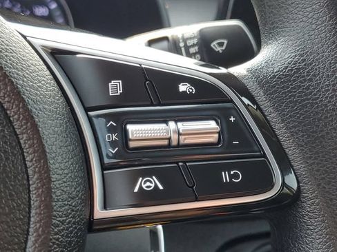 Used 2024 Kia Forte LXS w/ LXS Technology Package FWD image 16