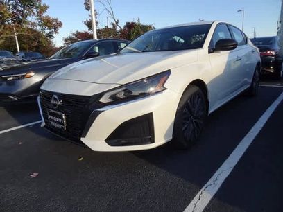 Used 2024 Nissan Altima 2.5 SV