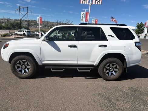 Certified 2019 Toyota 4Runner TRD Off-Road Premium AWD/4WD image 5
