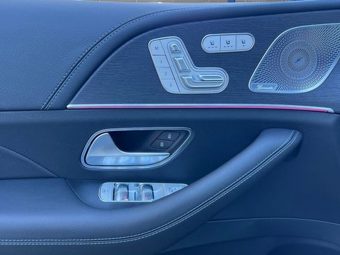 New 2026 Mercedes-Benz GLS 580 4MATIC image 13
