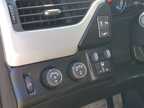 Certified 2019 GMC Yukon SLE w/ SLE Value Package AWD/4WD image 11