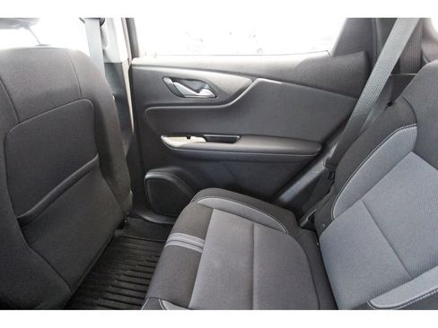 Used 2024 Chevrolet Blazer LT w/ Convenience Package FWD image 12
