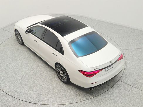 Used 2025 Mercedes-Benz S 580 4MATIC Sedan image 28